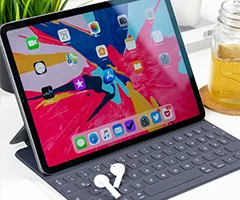 Laptopuri, tablete PC-uri și cărți electronice
